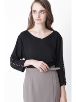 ◆パールトリミングマットサテンブラウス/ブラック(010)