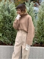 フワフワハイネックルーズプルオーバー/ベージュ