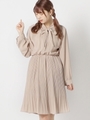 ボウタイ付プリーツワンピース/ベージュ