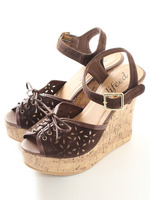 【glifeed】パンチングフラワーウェッジサンダル