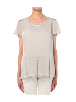 レイヤード風ビジュー付きサテンブラウス