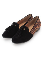 タッセルつきバイカラーオペラパンプス