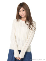 ケーブルニットトップス
