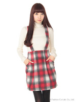 サスペンダー付スカート