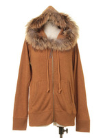 AWファー付きジップアップパーカー