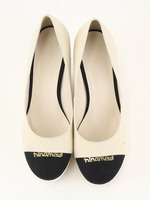 ロゴプレート　　　　ウエッジパンプス