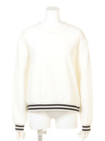 BACKステッチデザインプルオーバー