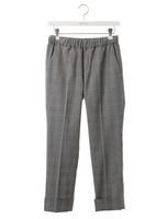 テーパードセンタープレスパンツ