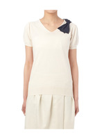 リボンつきVネックパフスリーブニット