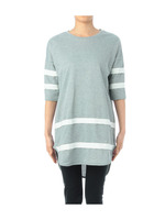 配色ライン使いテールカットワンピース