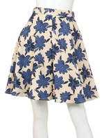 モノトーンフラワー柄フレアスカート/オフホワイト