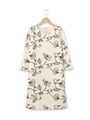 フラワー刺しゅうサックワンピース/ライトベージュ(051)