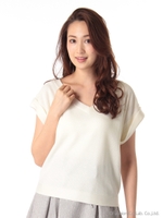 Vネックニット/ホワイト