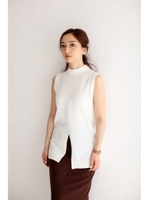 【AZUL by moussy】強撚センタースリットノースリニットプルオーバー/O/WHT