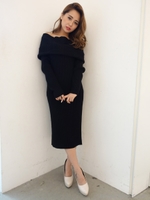 スヌードオフショルニットワンピ/MOC