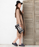 ノーカラーロングガウン