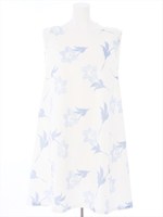 BACKタック花柄ワンピ/ホワイト