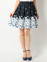 パネルガーデンフルールタックフレアースカート/シロ