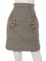 チェック刺繍タイトスカート/ブラウン