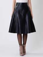 フェイクレザーフレアスカート/ブラック