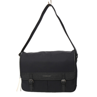 【新品】バーバリー ショルダーバッグ　黒 カジュアル感のあるビジネスバッグ  y-000014