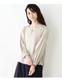 【洗える・抗菌防臭】メタルキーネックブラウス/ライトグレー(011)