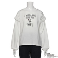 PEANUTSコラボロゴ＆スヌーピー刺しゅう入りフリルつきTシャツ