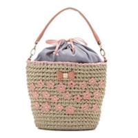 お花モチーフつきかごバッグ