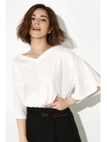 【AZUL BY MOUSSY】刺繍フレアVネックTEE/O/WHT