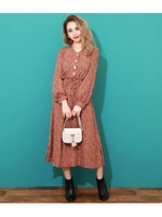 釦デザイン小花柄ワンピース/レンガ(068)