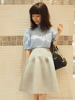 立ち襟パフスリーブブラウス