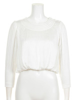 プリーツブラウス