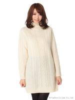 アラン柄オフタートルニットワンピース