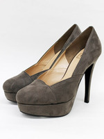 カッティングヒールパンプス/オークスエード