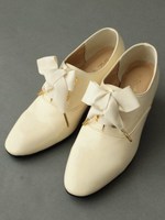 グログランリボンオックスフォードシューズ【冬カタログ掲載】【矢野未希子さん着用】/ホワイト