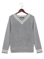 ライン入Ｖ／Ｎニット/オフホワイト