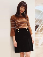 【雑誌掲載】釦使いスカート/カーキグリーン