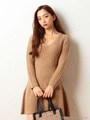 Vネックリブニットフレアワンピース/オフホワイト
