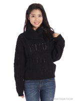 バルキーアクリルケーブルニットトップス/ブラック