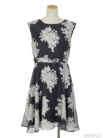 オパールシャドーフラワーワンピ/オフホワイト