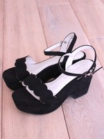 スカラップウェッジサンダル/オレンジスエード