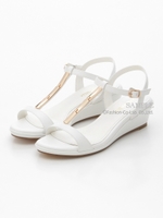 【wee willie】メタルTストラップクッションインソールサンダル/ホワイト