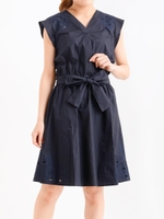 ウエストリボンエンブロイダリーワンピース/オフ