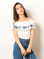 刺繍オフショルトップス/レッド