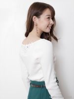 バック刺繍ニット/レッド