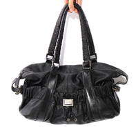 バーバリー ハンドバッグ 28352 ブラック系 レディース 艶のあるシボ感が美しい