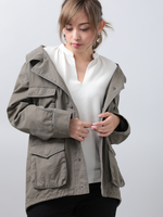 抜け襟ミリタリージャケット