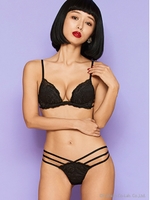 LACY WING ホットリフトブラTバックセット/BLACK