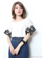 袖刺繍オフショルブラウス/特殊ホワイト