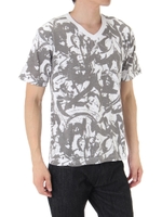 【AZUL BY MOUSSY】グラフィカル総柄半袖ＶネックT/柄WHT